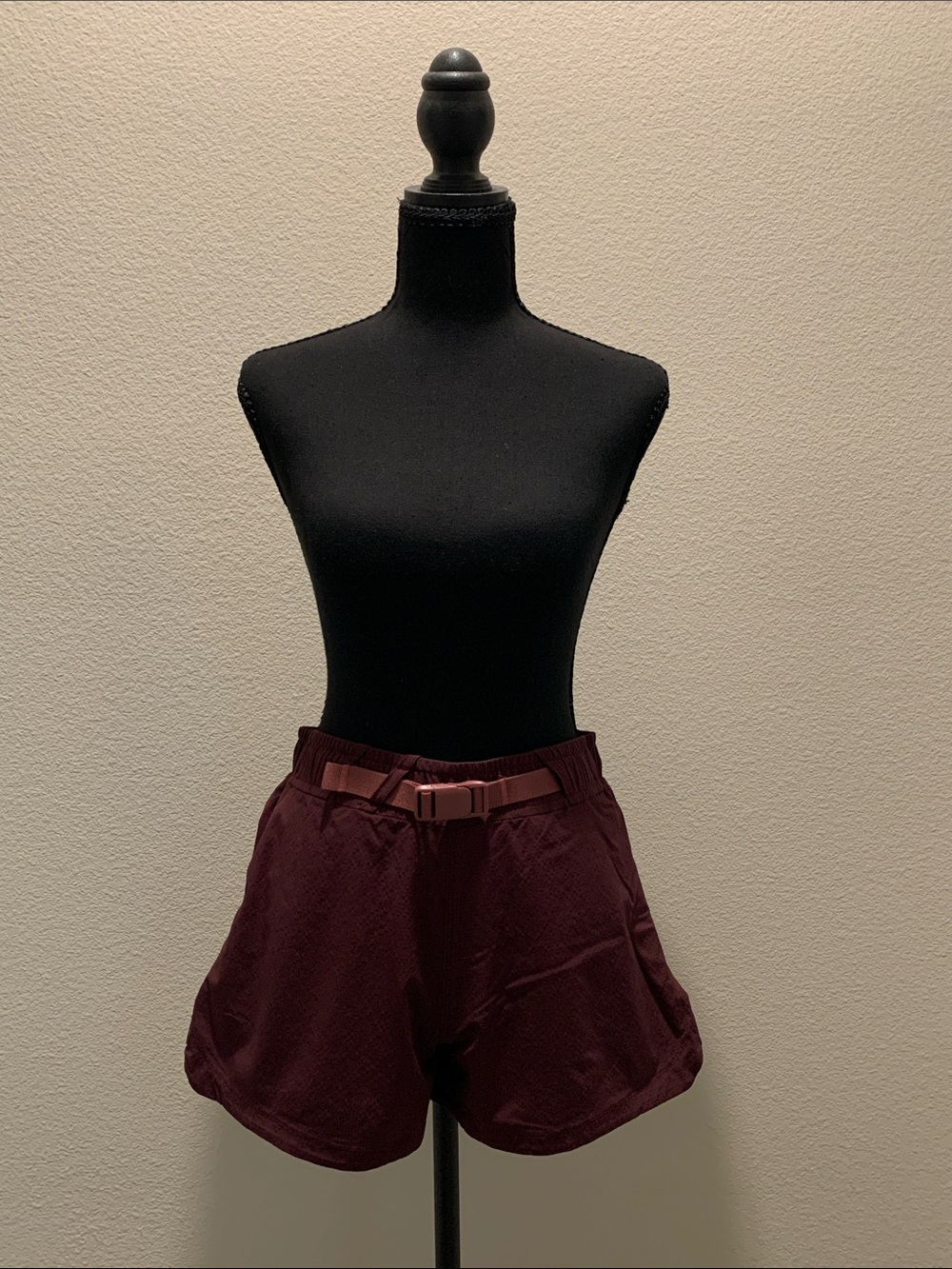 Title Nine Burgundy Athletic Shorts with Adjustable Waist Belt NWOT (Size S)